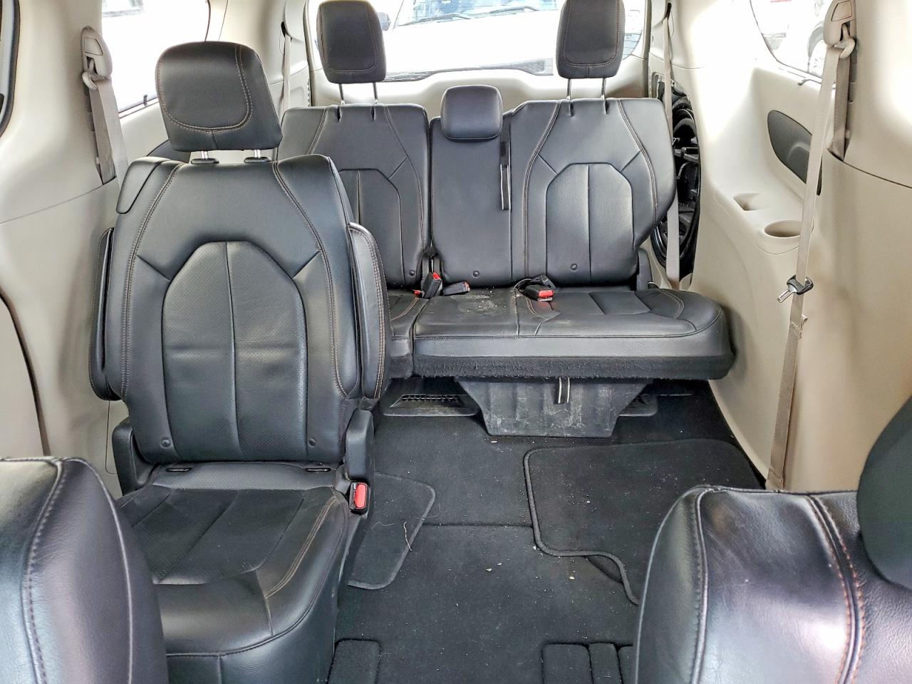 Chrysler Pacifica Touring L