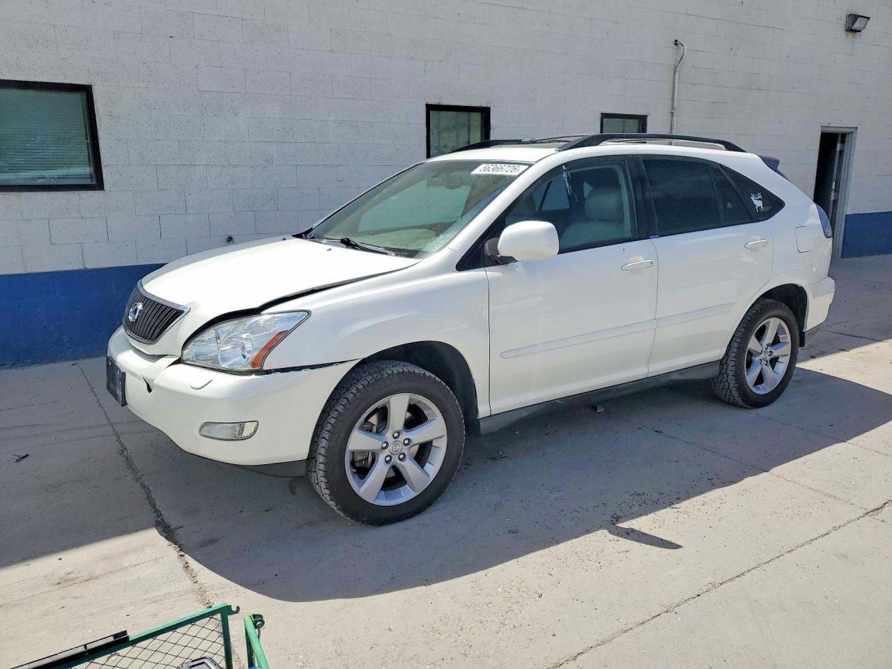 Salvage Lexus RX Image