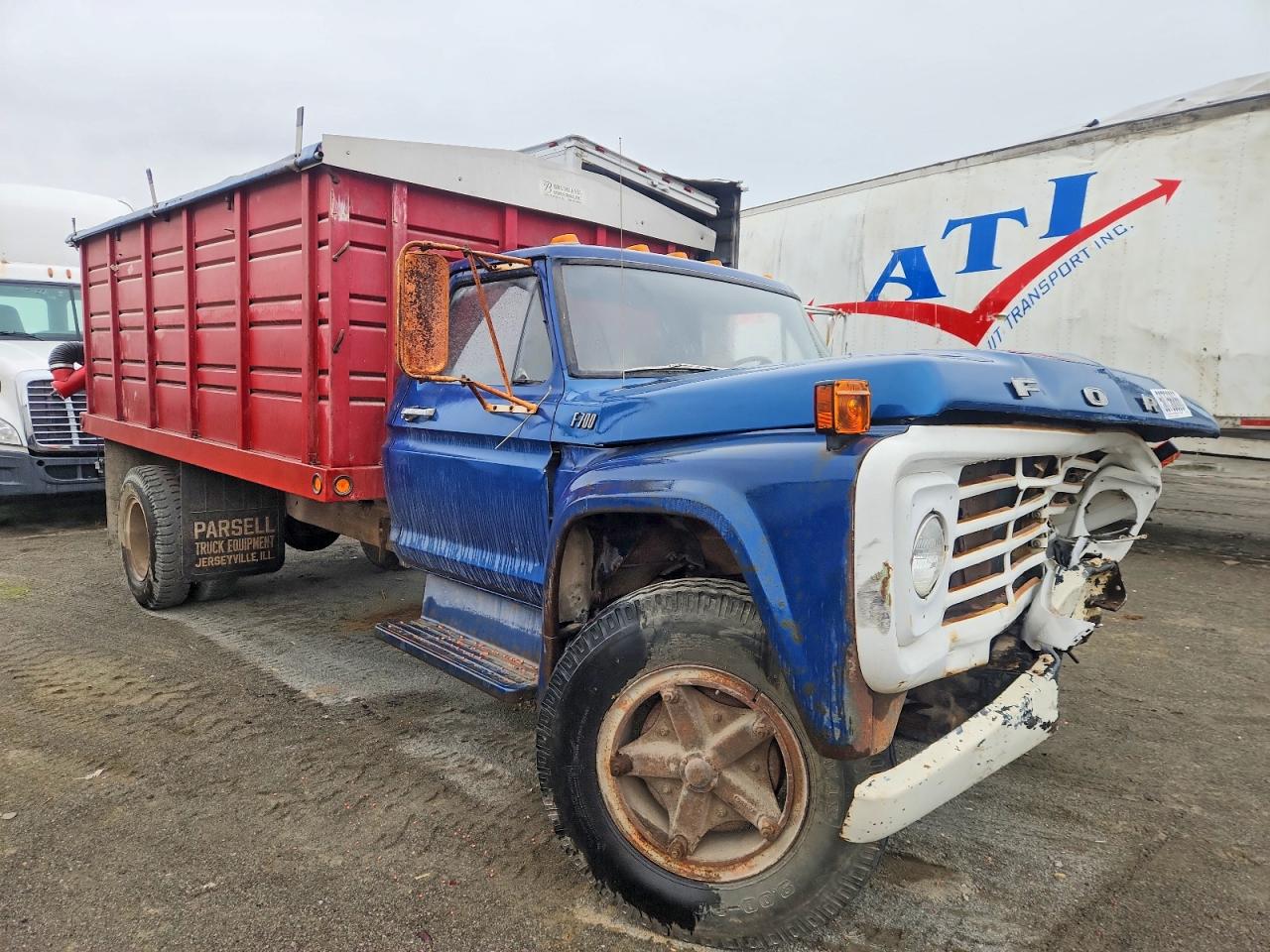 Salvage Ford F-750 Image