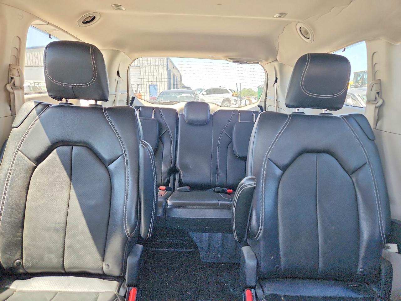 Chrysler Pacifica Touring L