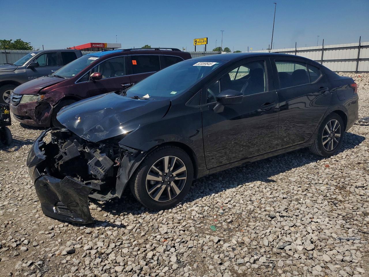 Salvage Nissan Versa Image
