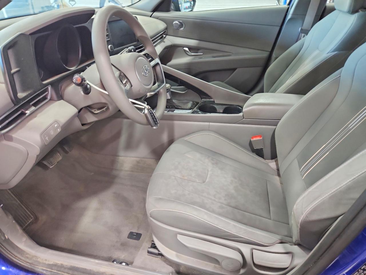 Hyundai ELANTRA Blue