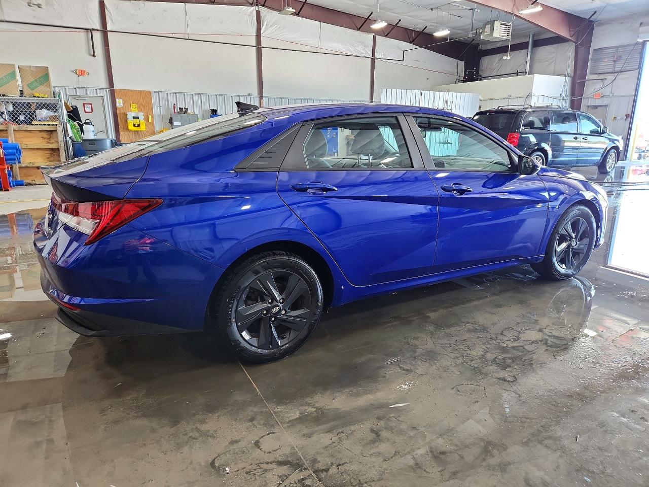 Hyundai ELANTRA Blue