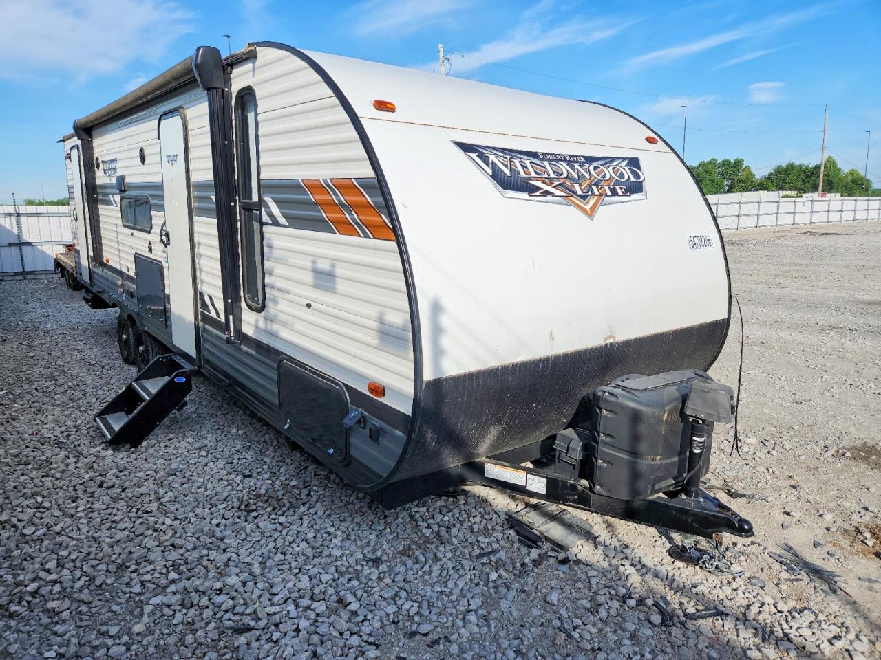Salvage Wildwood Trailer Image