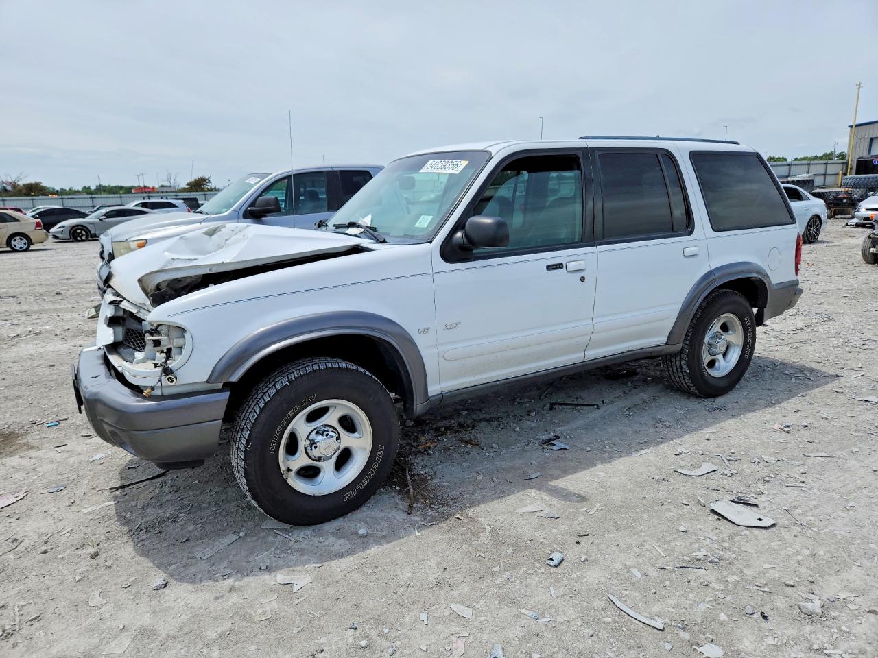Salvage Ford Explorer Image