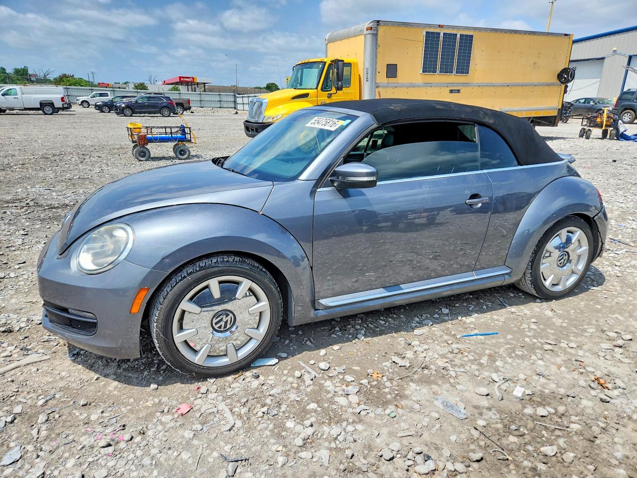 Salvage Volkswagen Beetle Image