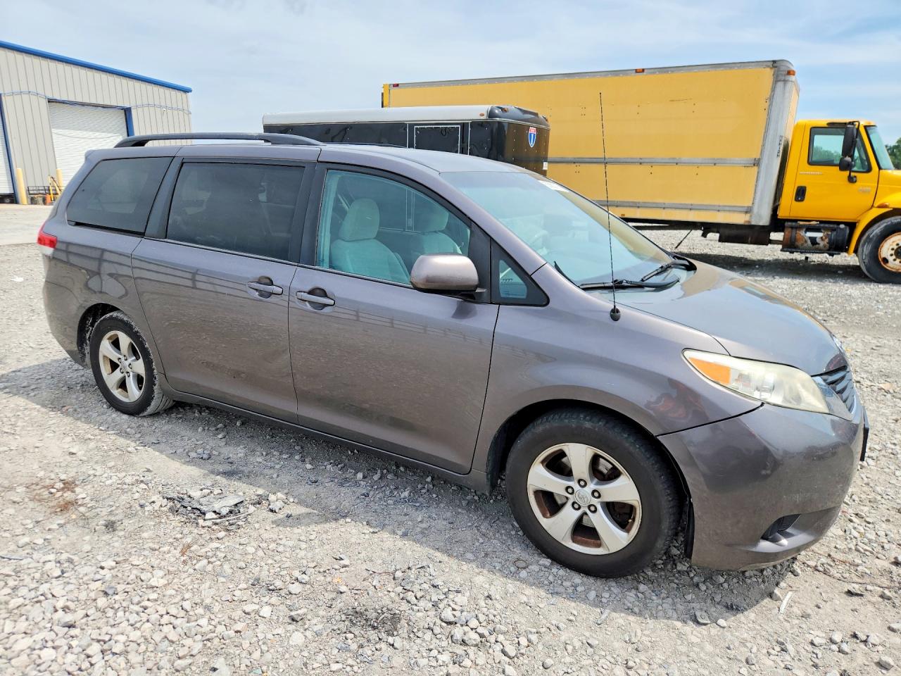 Toyota Sienna Le