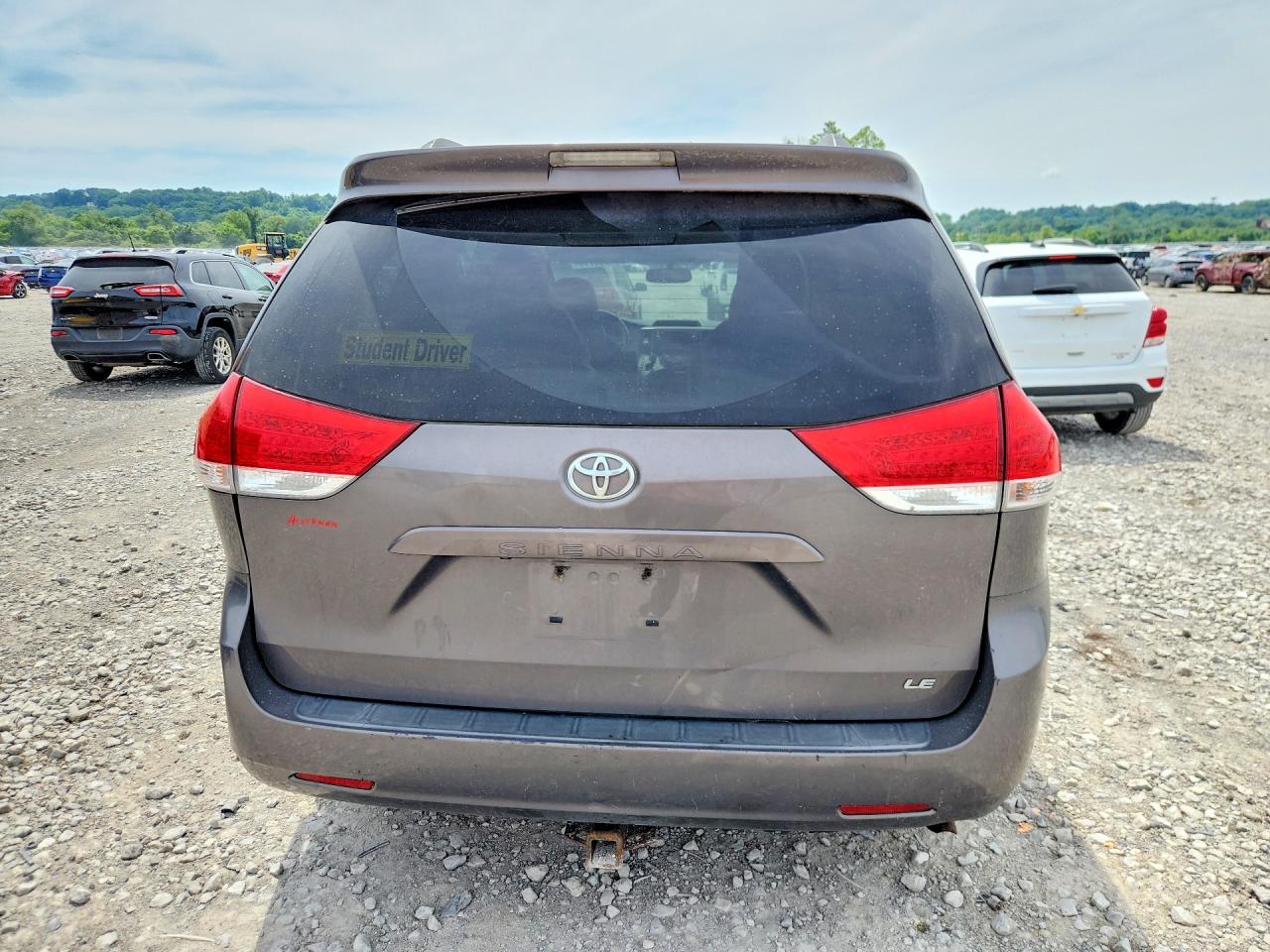 Toyota Sienna Le