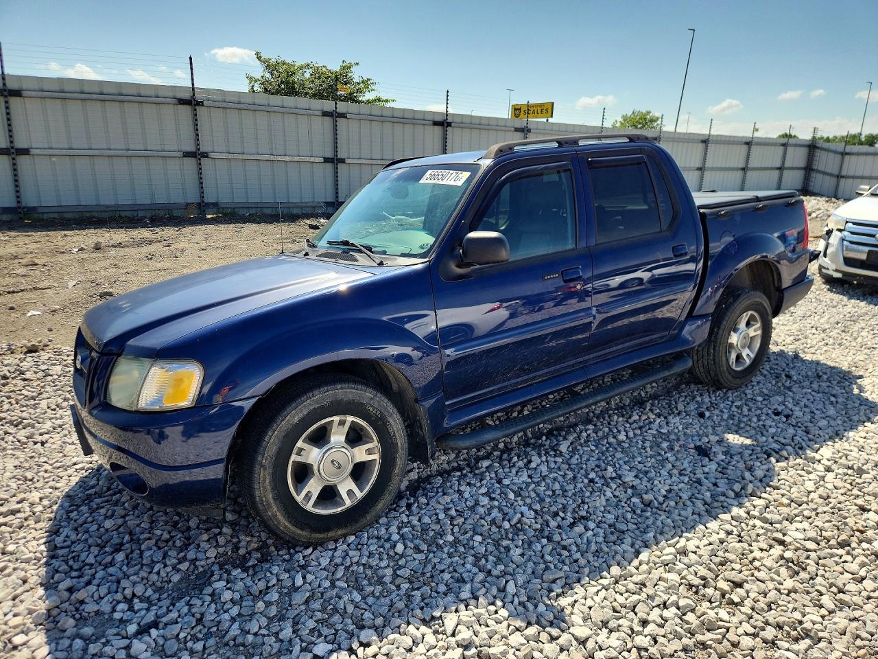 Salvage Ford Explorer Image