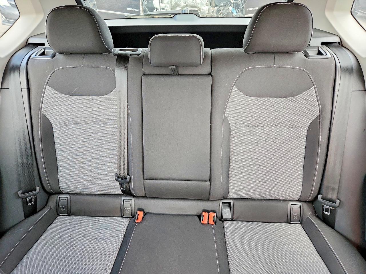Volkswagen Taos S
