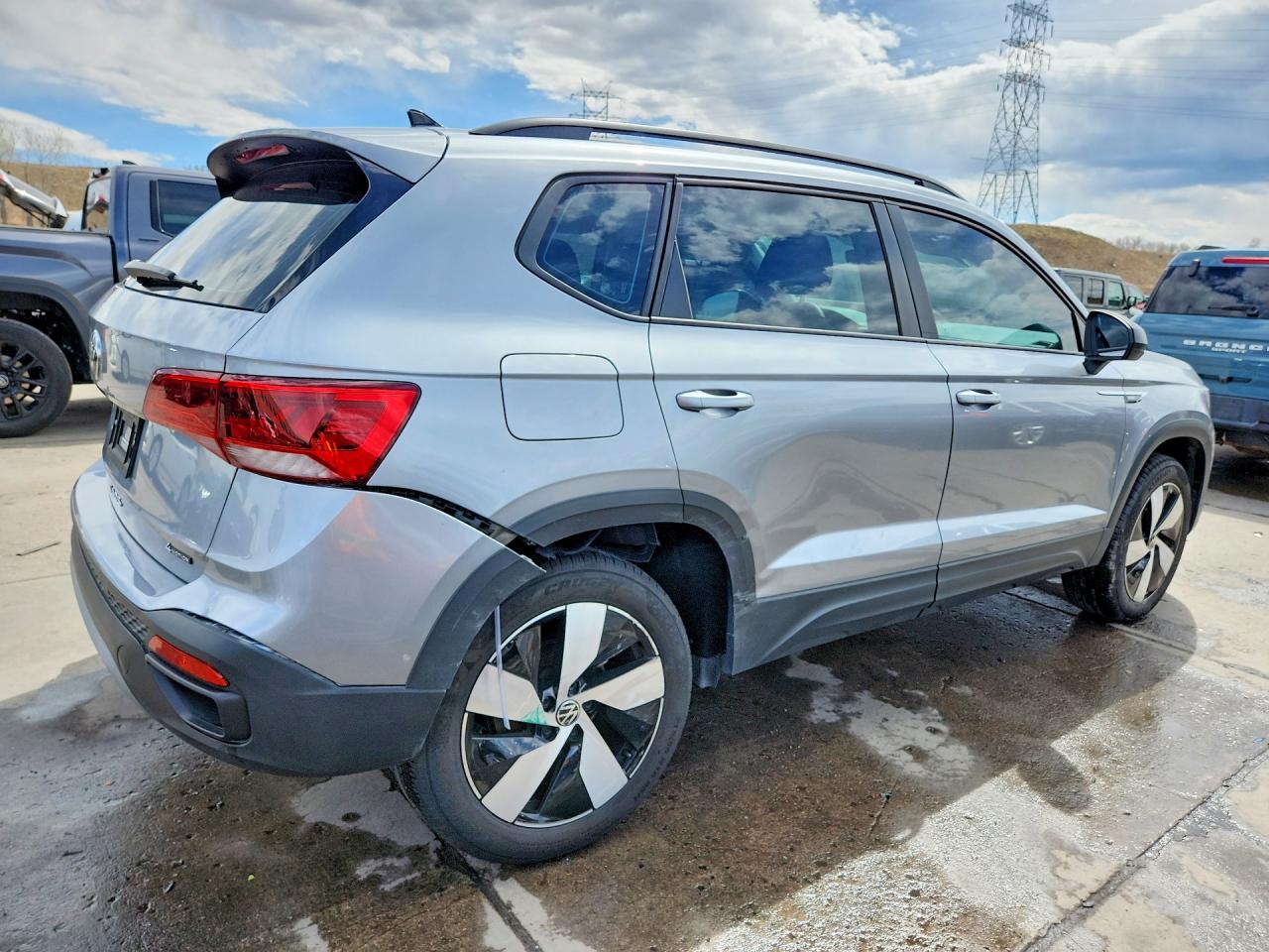 Volkswagen Taos S