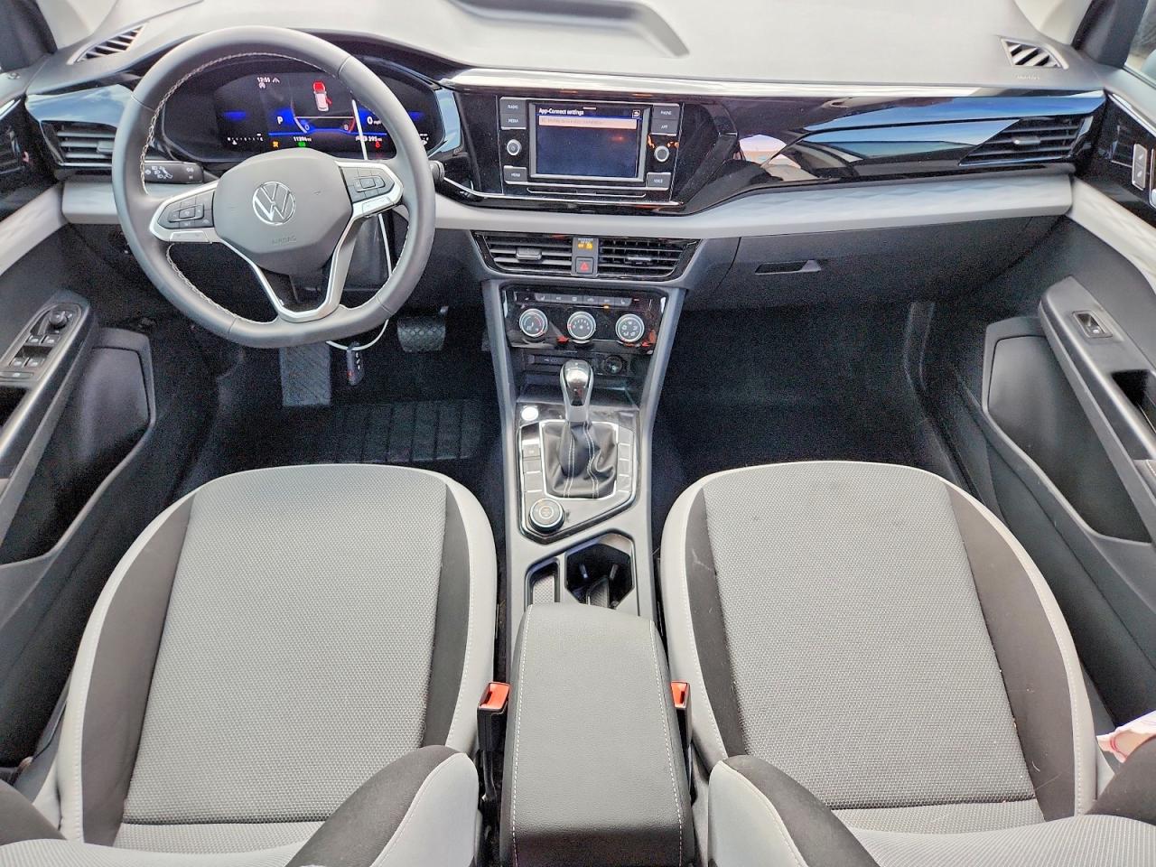 Volkswagen Taos S