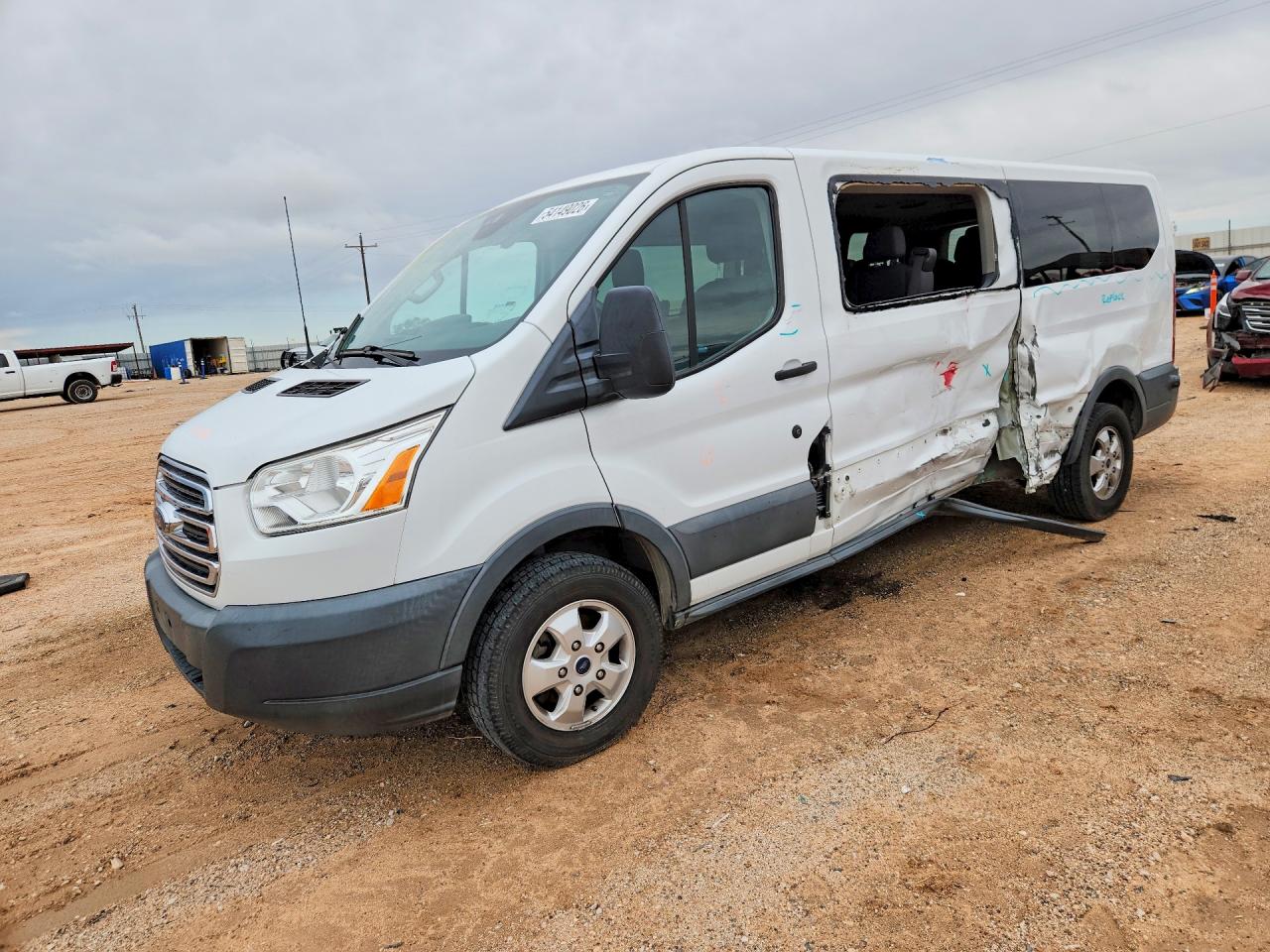 Salvage Ford Transit Image