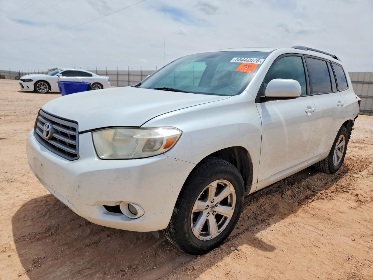 Salvage Toyota Highlander Image