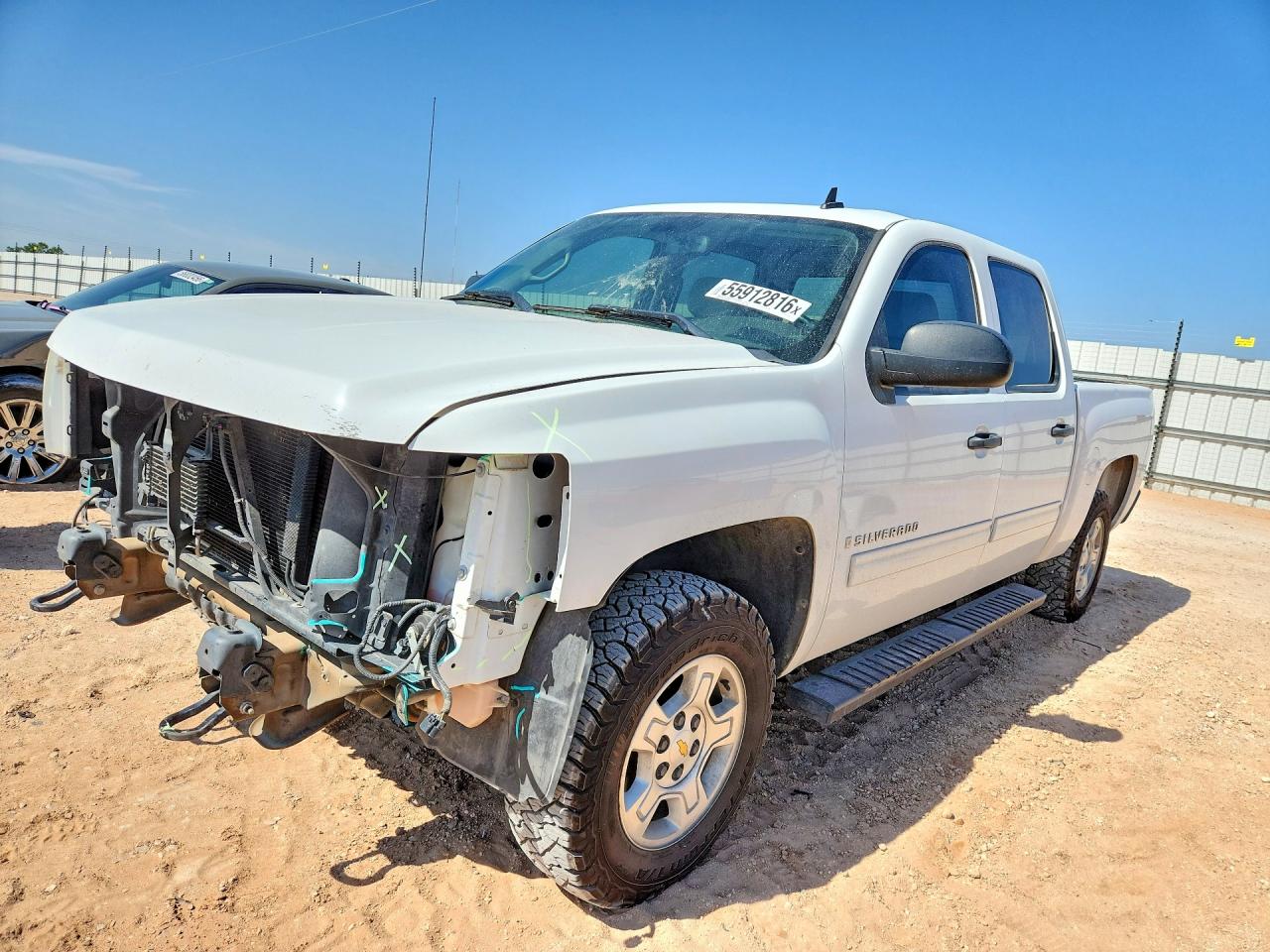 Salvage Chevrolet Silverado Image