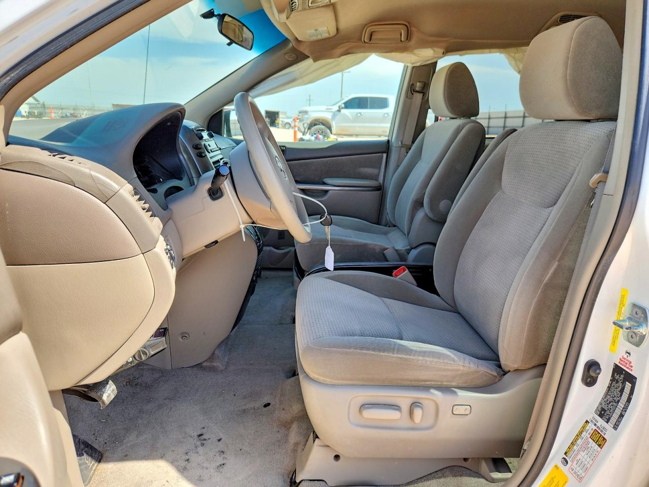 Toyota Sienna Le 7-passenger