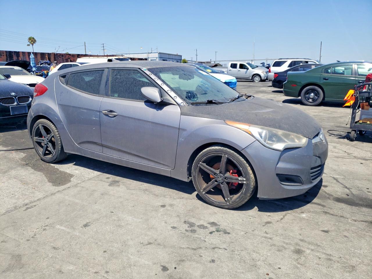 Hyundai VELOSTER Base