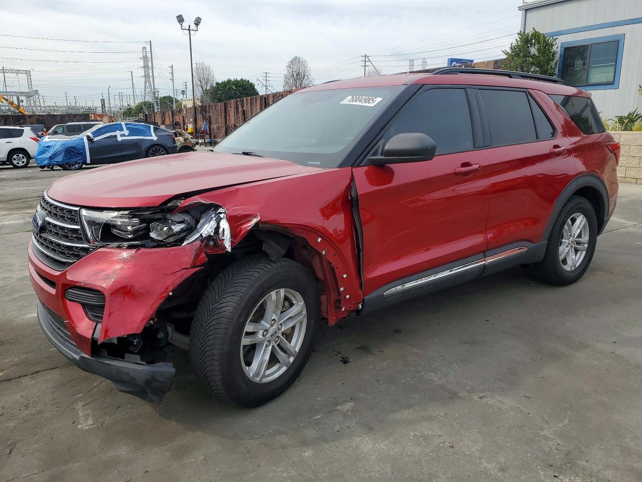 Salvage Ford Explorer Image