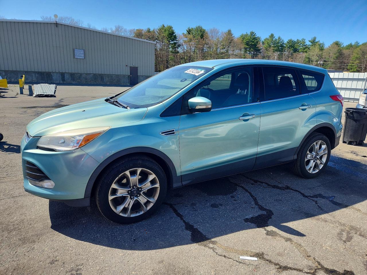 Salvage Ford Escape Image