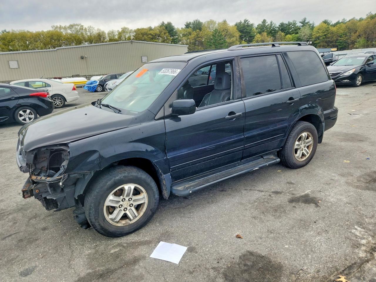 Salvage Honda Pilot Image