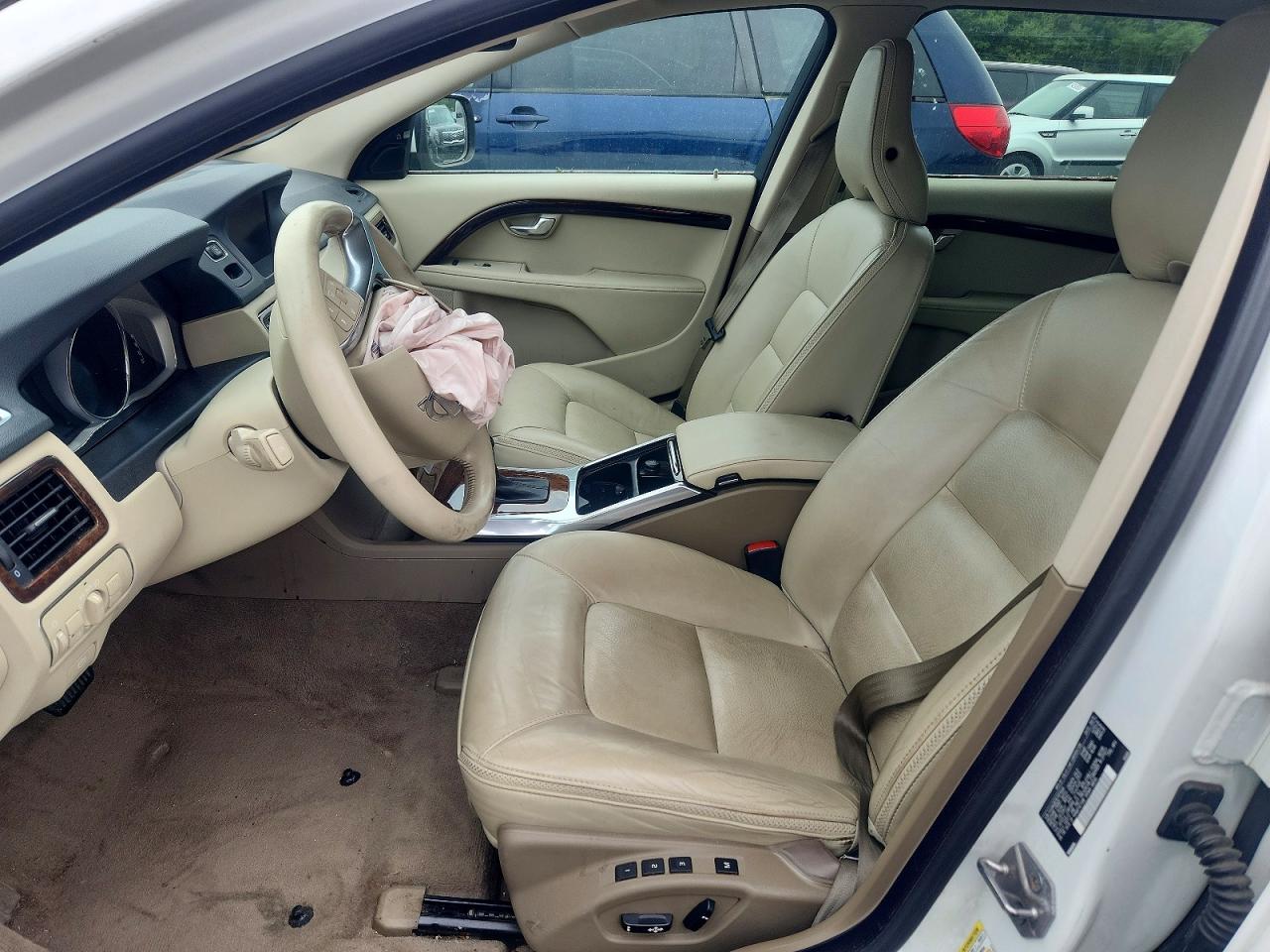 Volvo XC70 3.2