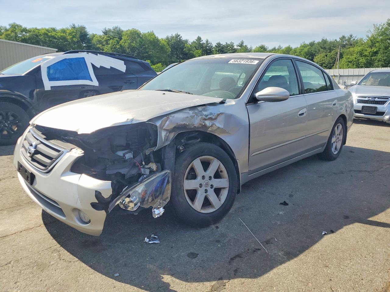 Salvage Nissan Altima Image