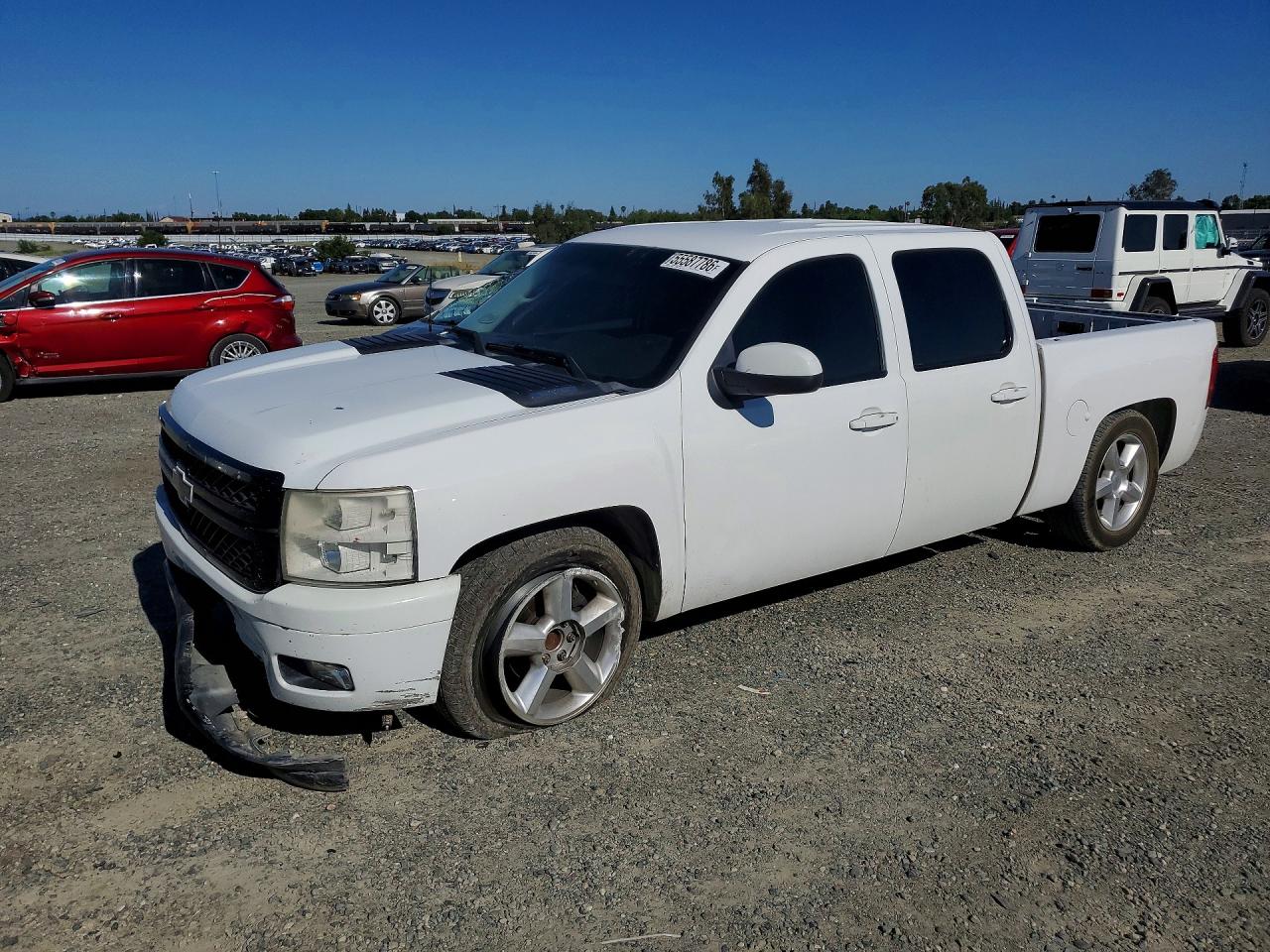 Salvage Chevrolet Silverado Image
