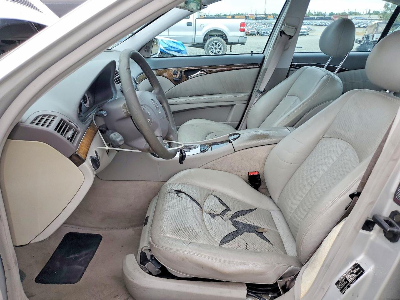 Mercedes-Benz E-Class 320
