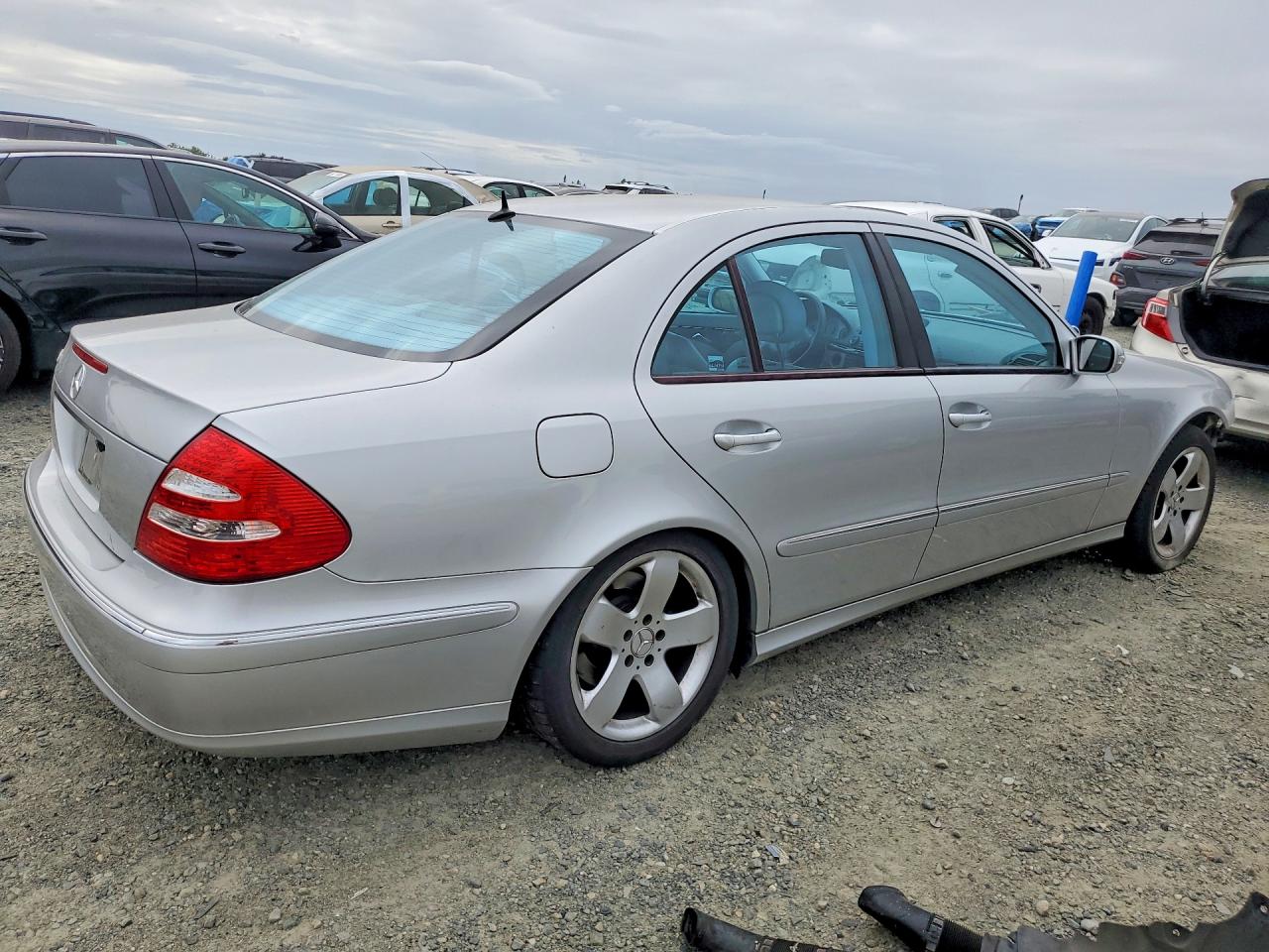 Mercedes-Benz E-Class 320