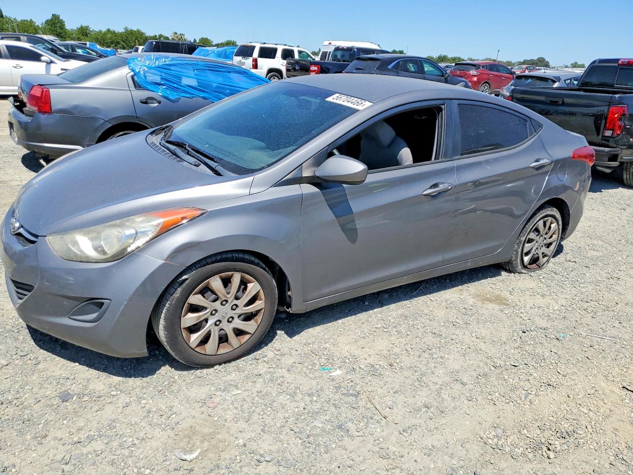 Salvage Hyundai ELANTRA Image