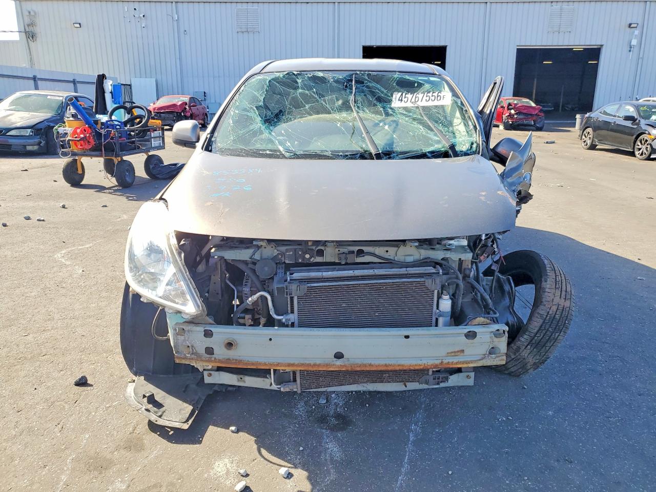 Nissan Versa 1.6 S