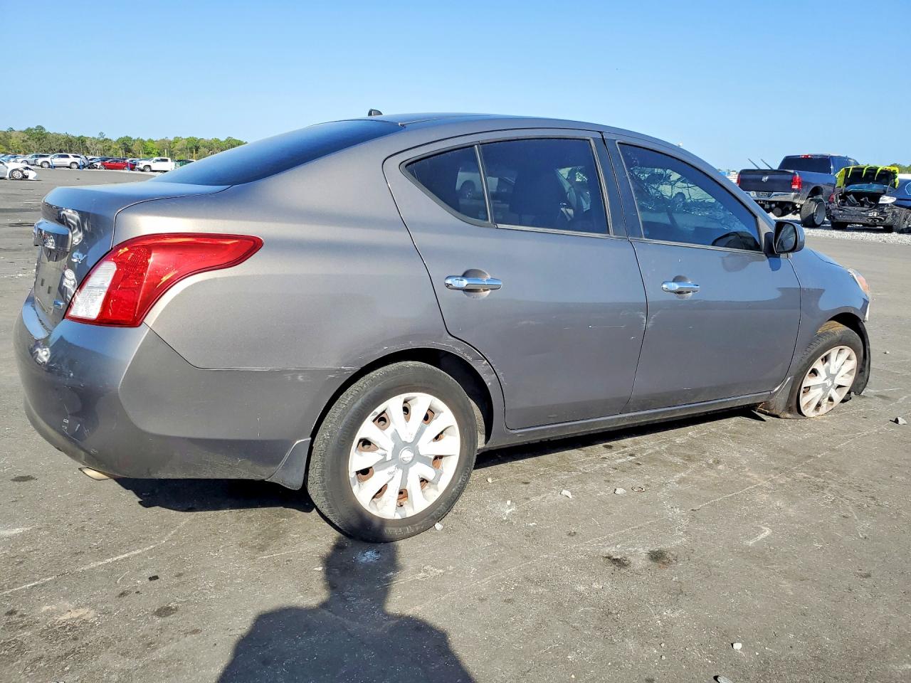 Nissan Versa 1.6 S