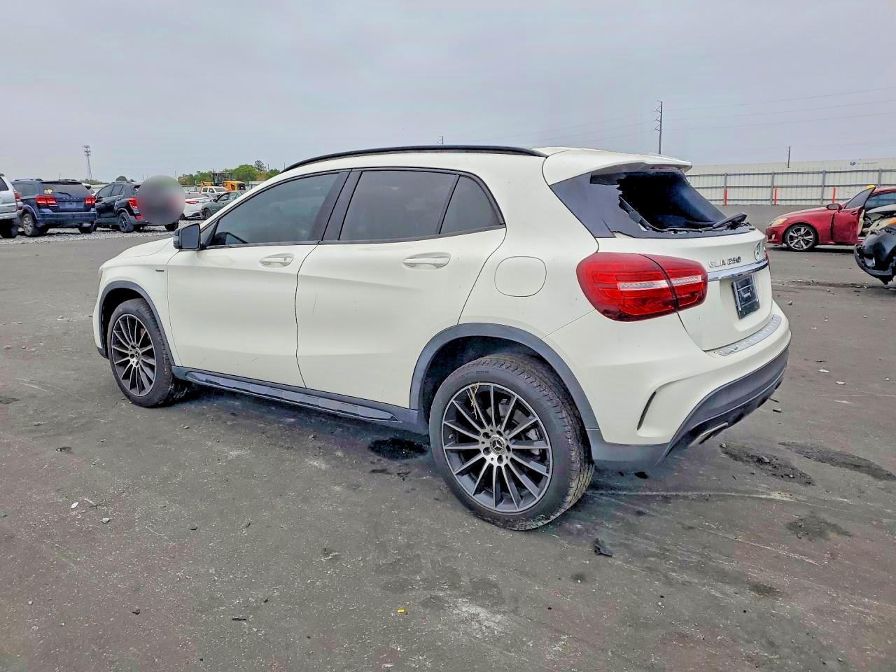 Mercedes-Benz GLA 250 4matic