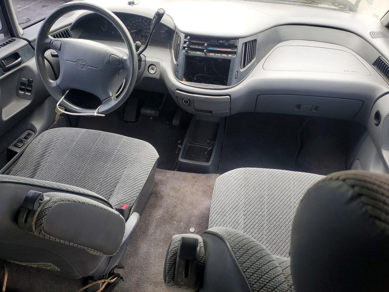 Toyota Previa Dx