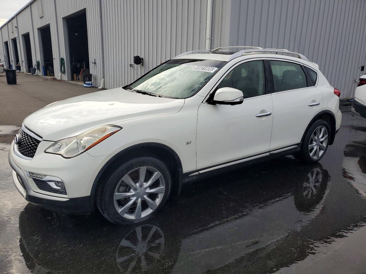 Salvage INFINITI Qx Image