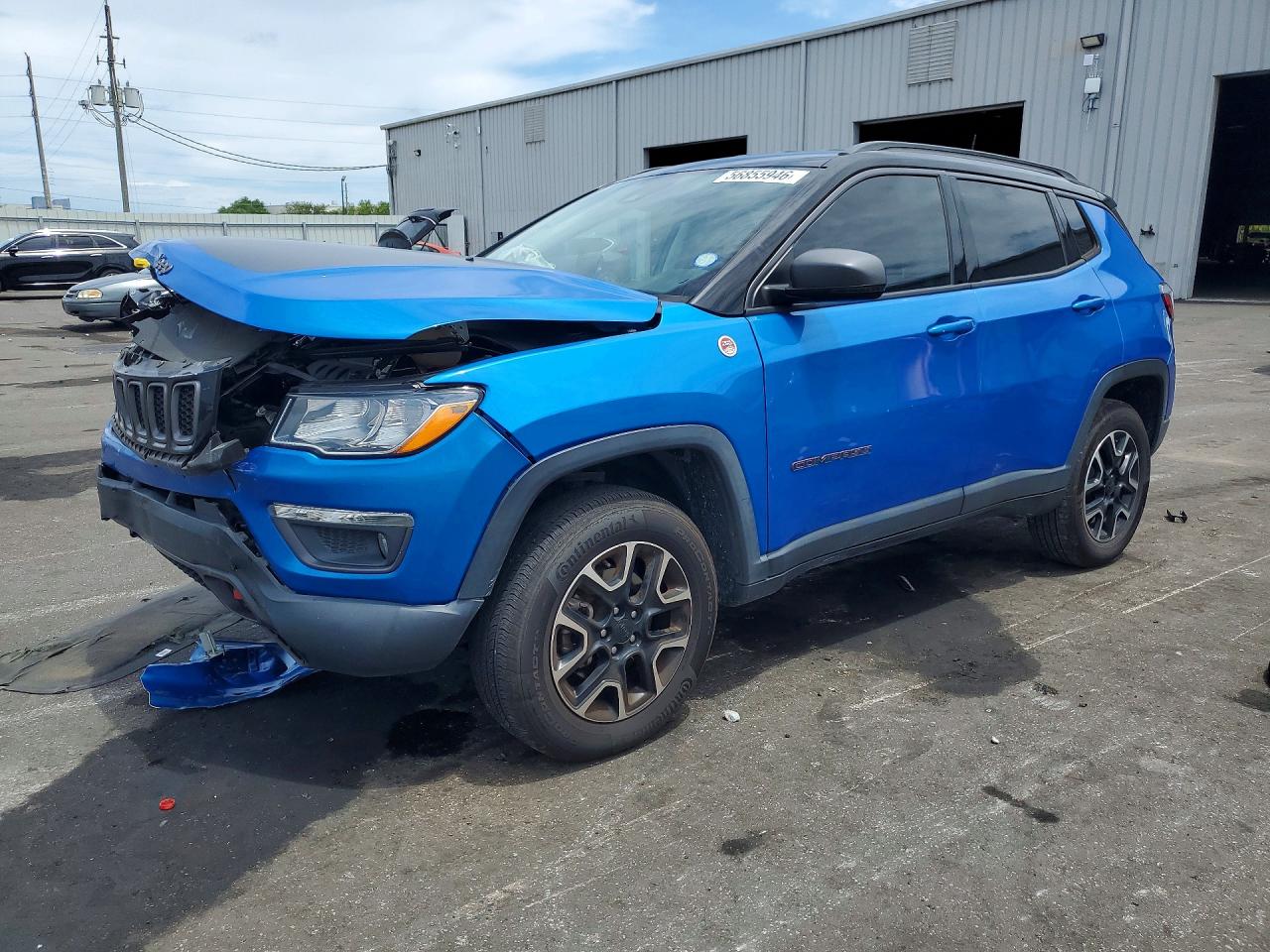 Salvage Jeep Compass Image