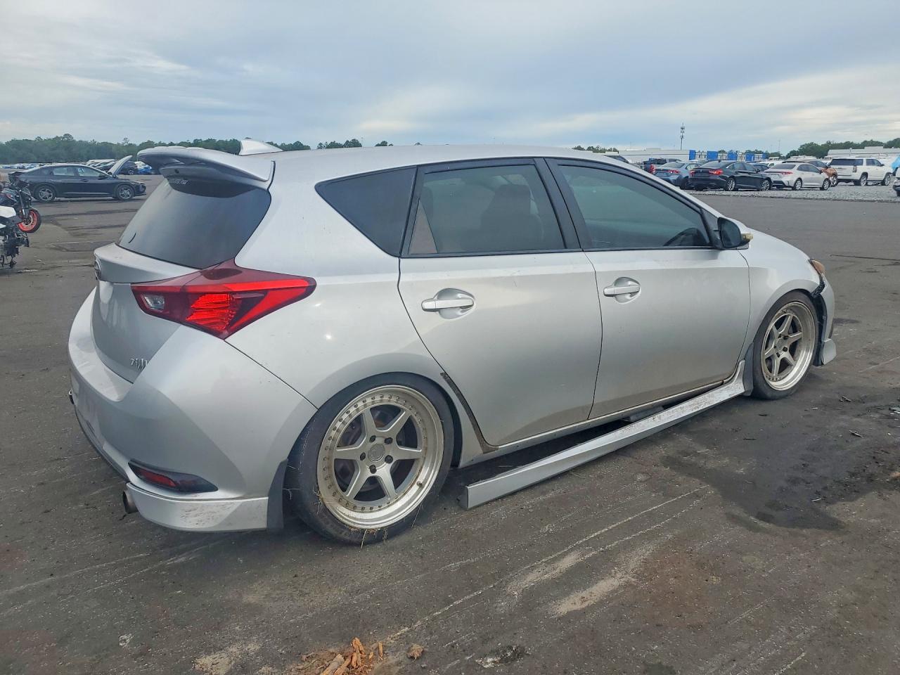 Scion iM