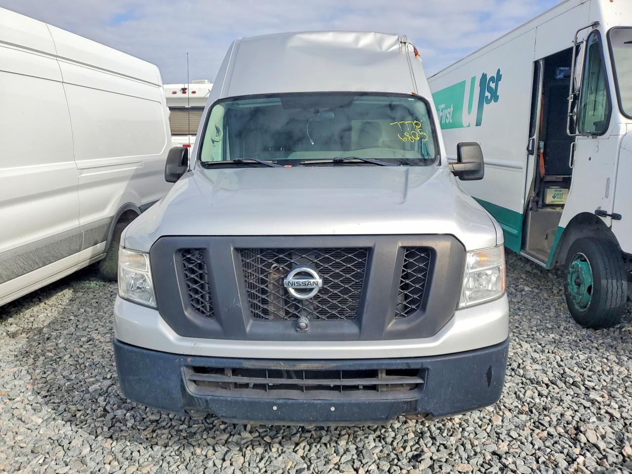 Nissan Nv