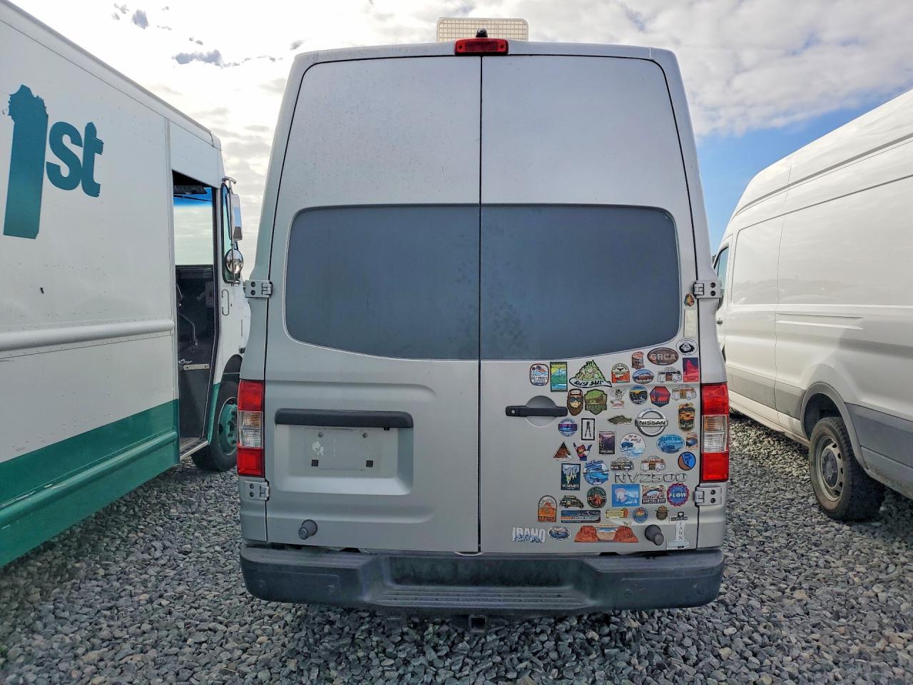 Nissan Nv