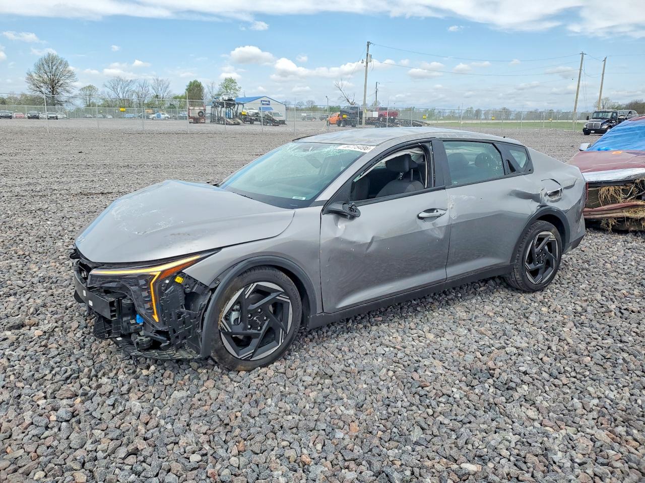 Salvage Kia K4 Ex Image