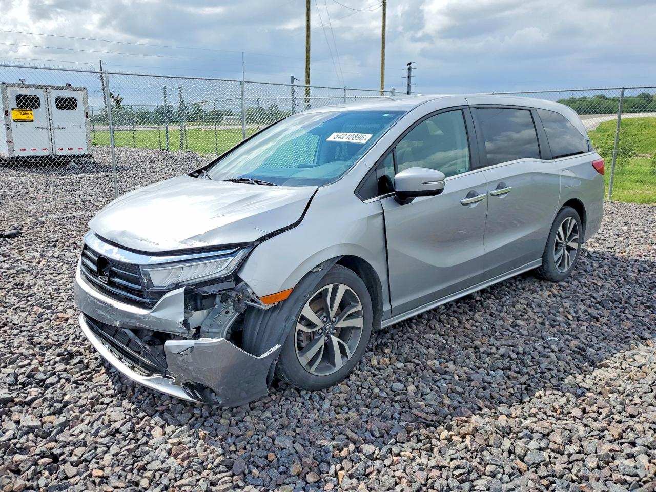 Salvage Honda Odyssey Image