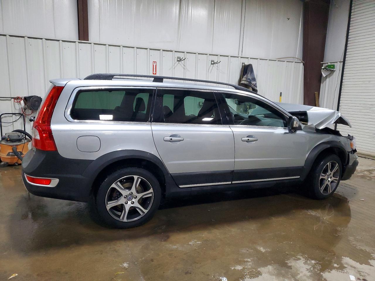 Volvo XC70 T6