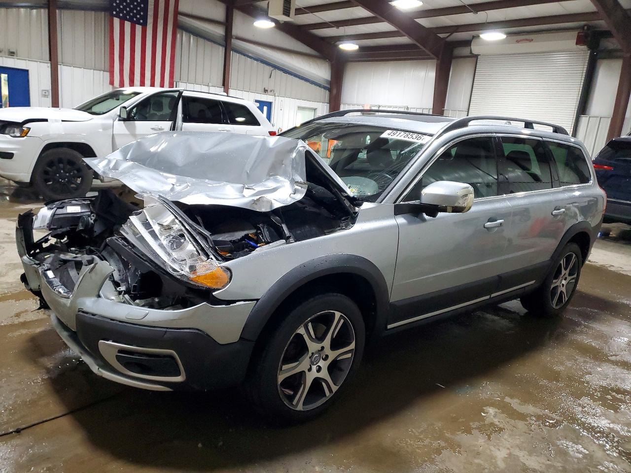 Salvage Volvo XC70 Image