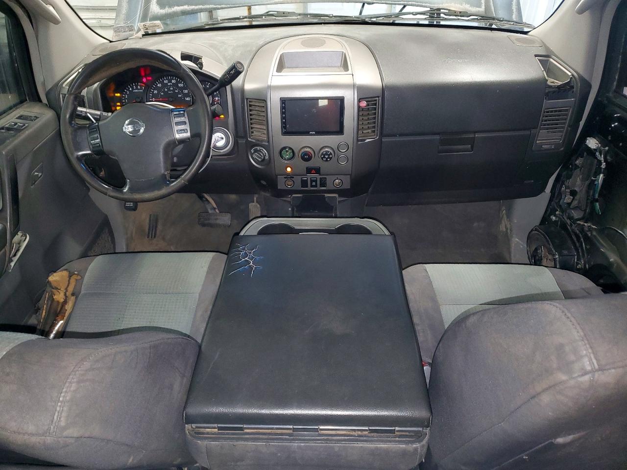 Nissan Titan Xe