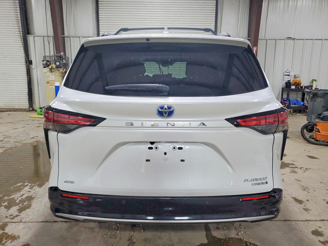 Toyota Sienna Platinum 7-passenger
