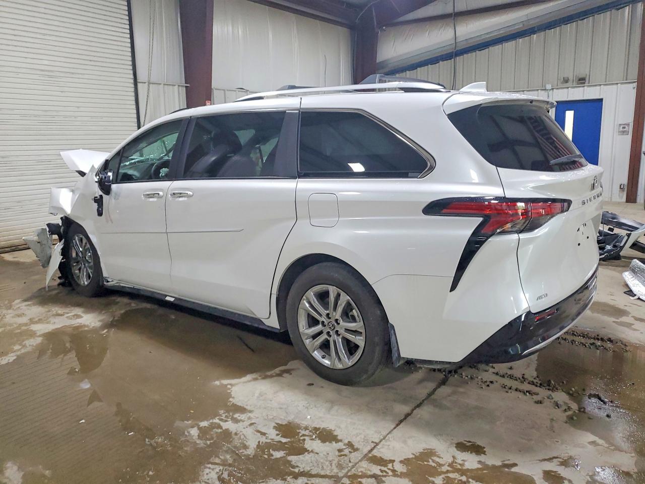 Toyota Sienna Platinum 7-passenger