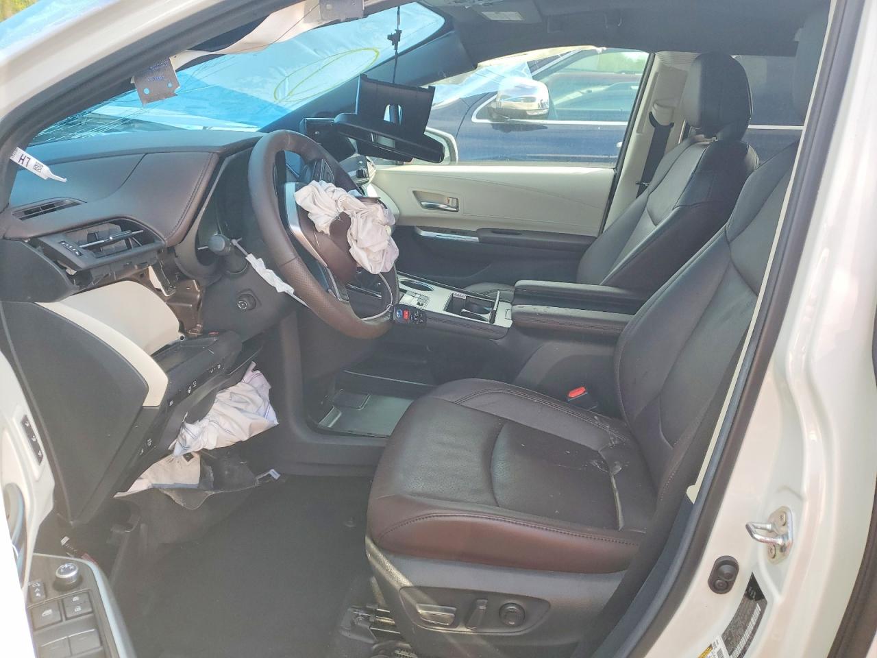 Toyota Sienna Platinum 7-passenger