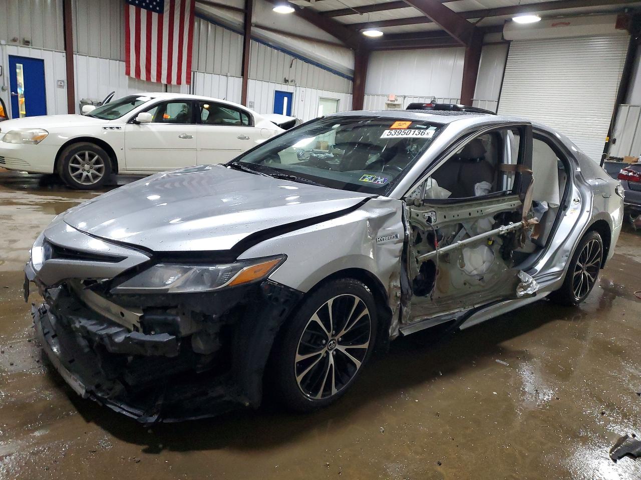 Salvage Toyota Camry Image