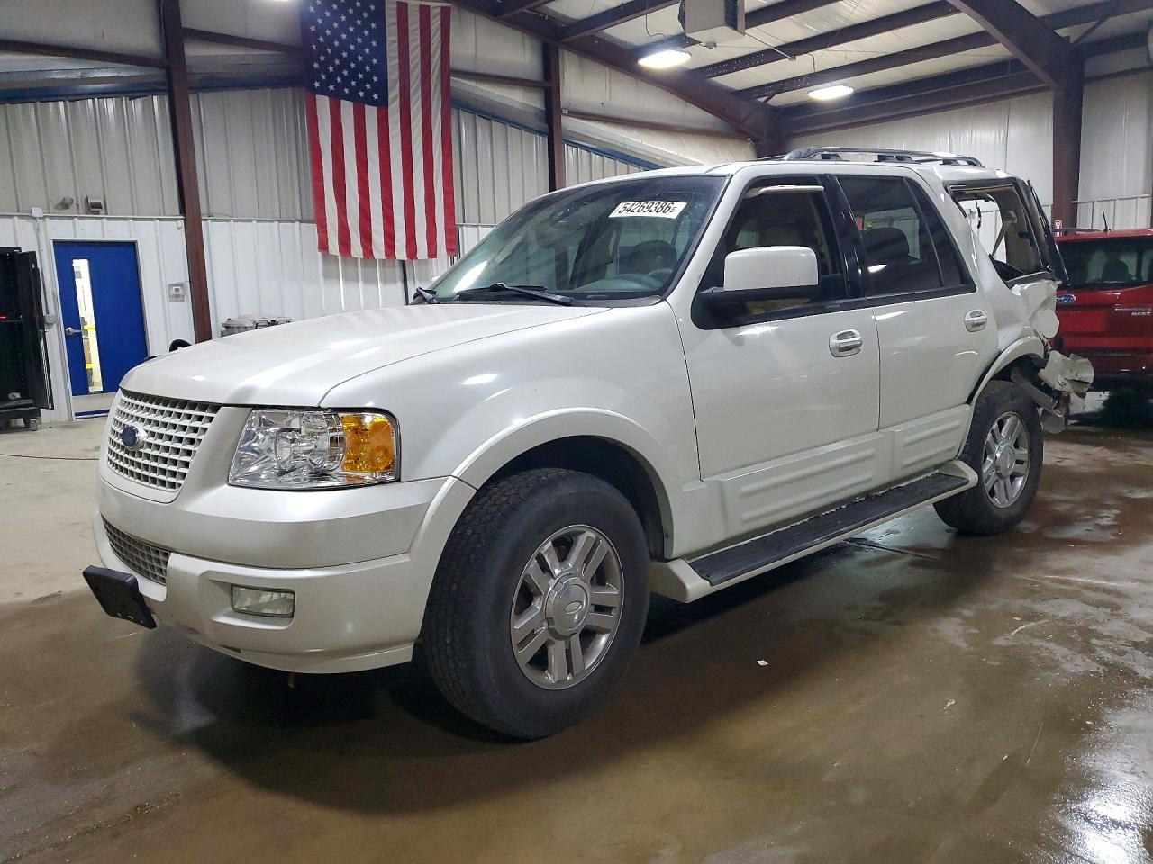 Salvage Ford Expedition Image