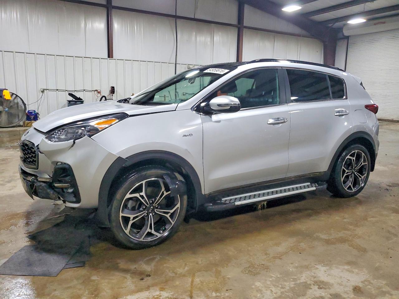Salvage Kia Sportage Image